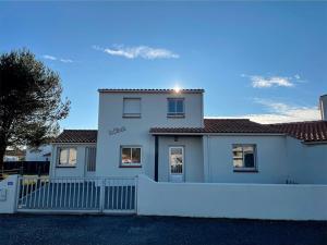 Maison spacieuse à 350m de la plage, 5 chambres, calme - FR-1-323-489