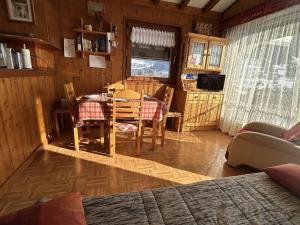 Appartements Charmant appartement T2 a Praz sur Arly avec parking et balcon - 300m du village, 600m des pistes - FR-1-603-88 : photos des chambres