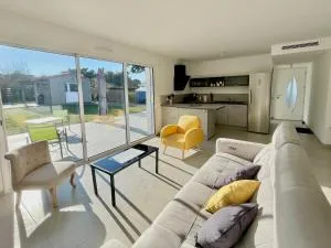 Maison familiale récente avec jardin, plage et commerces à pied, 6 couchages, WIFI, parking privatif - FR-1-231-297 - 滨海布朗