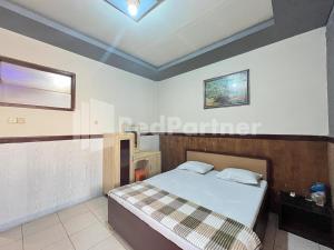 Hotel Dewi near GOR Merdeka Jombang Mitra RedDoorz