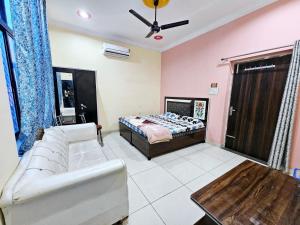 Gopal Hotel and Palace