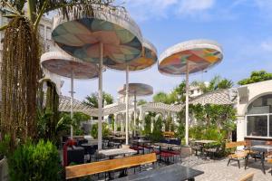 DYORE House by Bharat Mahal Palace