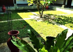 Ardeen Villa - superb 3 bedroom beachfront BB for 6, in Ranna- Tangalle- pick up, serviced, taxes included