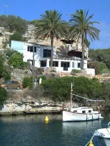 Preciosa casa en primera línea del mar - Biniatap de Dalt