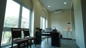 The Colaba Pod - Ranyad