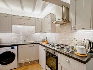 2 Bed in Aberdovey 91962