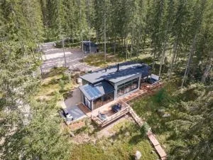 Holiday home with outdoor Jacuzzi and Sauna - Uurainen