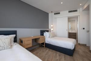 1910 Oceans Apartment - by Stay in Umhlanga