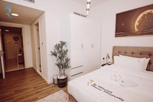 Al Raha Glamour 3BR with Beach Access