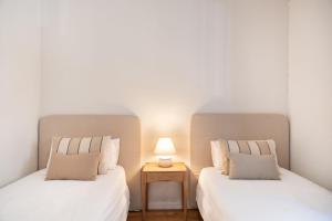 Comfortable 3-Bedroom Apartment next to Sagrada Familia, Barcelona