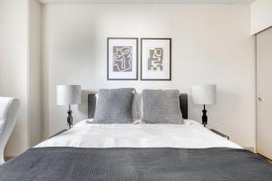 First Hill 1br w gym wd bbq great views SEA-510