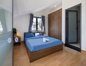 Nhà Giáng Sinh Trên Đồi Villa