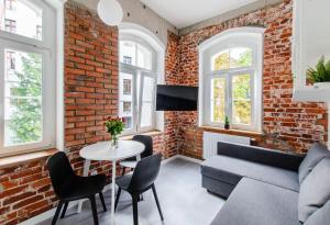 Loft City Center Apartments- Parking, Wifi, 24h Check-In