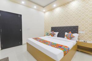 FabHotel US Inn - Nr Sarnath Museum