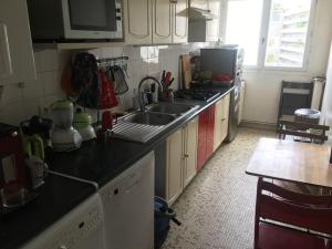 2 bedroom apartment with balcony park Buttes Chaumont Jourdain