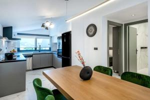 Rhodes Center Luxury Apartments #1