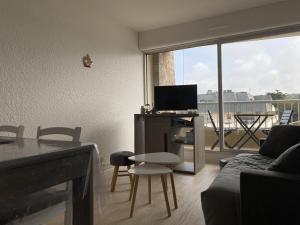 Appartements 442 - T2 dans le residence de Caroual, disposant d'une jolie vue mer : photos des chambres
