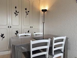 Appartements 442 - T2 dans le residence de Caroual, disposant d'une jolie vue mer : photos des chambres