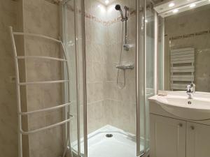 Appartements 442 - T2 dans le residence de Caroual, disposant d'une jolie vue mer : photos des chambres