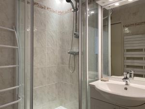 Appartements 442 - T2 dans le residence de Caroual, disposant d'une jolie vue mer : photos des chambres