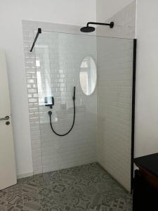 BG Living & Hosting - Stilvolle Mosel-Ferienwohnung "Alte Apotheke" in Ürzig - 2 Schlafzimmer, bis 5 Personen, Fahrradkeller & WLAN