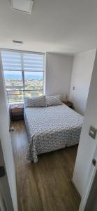 Valpo y su encanto, a pasos de Viña y la costa