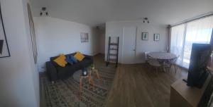 Valpo y su encanto, a pasos de Viña y la costa