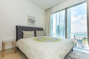HomesGetaway- 2BRLuxury Apartment at Marina Gate 2