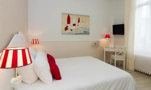 Hotels The Originals Boutique, Hotel Le Londres, Saumur (Qualys-Hotel) : photos des chambres