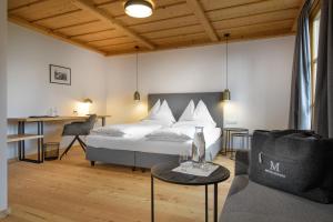 Double Room with Balcony room in Hotel Moselebauer