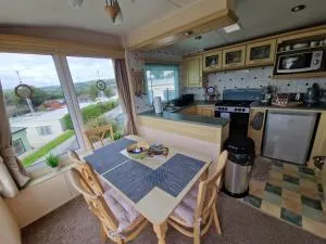 Haven on the Hill 2 Bed Caravan with Town Views of Aberystwyth F7 - Llanbadarn-fawr