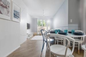 Rewal - 6 Person - Premium Baltic Apartment with Garden