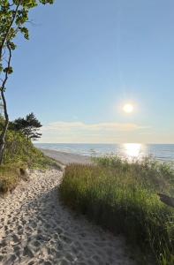 Rewal - 6 Person - Premium Baltic Apartment with Garden