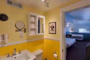 Bluemoon Vacation Rentals - Bluemoon House