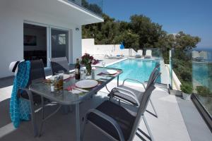 Cp 5 Bedrooms NL Villas Lucas Clara Pyrgi