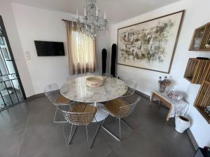 Villas Luxueuse Villa avec Piscine pour 8 personnes TAHA-A - Le Beausset a 10 mn des Plages : photos des chambres