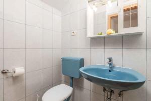 Two-Bedroom Apartment in Kraljevica II 