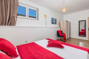 Two-Bedroom Apartment in Kraljevica II 