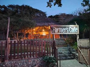 Farmer’s Cafe Villas