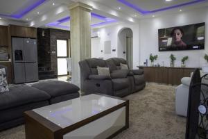 Private 5BR Villa with Sunset Rooftop, BBQ zone, Private Pool and Quiet Luxury near sea