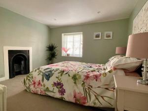 Quaint Cottage in the heart of Arundel