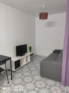 Bonito apartamento en castillo san Felipe Nijar