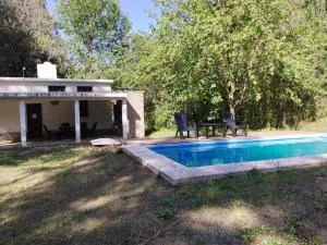 cabañas las moras - 阿斯科琴加