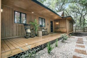 Buccaneer Bungalow on Amelia Isle!