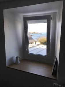 Maison face aux îles de Melon, Molène et Ouessant 6P