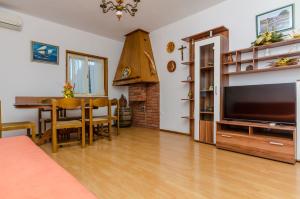 Apartment Pine Haven