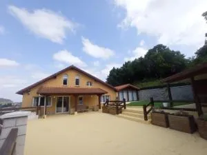 La casa de Cristina, Casa de campo para 30 personas - El Dueso