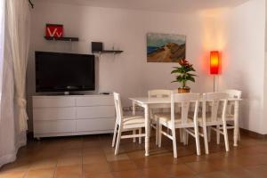 Duplex in quiet zone, next to sea, fast WiFi