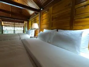 Luxury Traditional Chalet - Làng Me