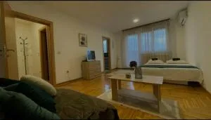 Mari 2 LUX Filmski grad - Bele Vode